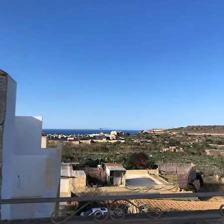 Διαμέρισμα Amazing Sunrise Views Il-Pergla